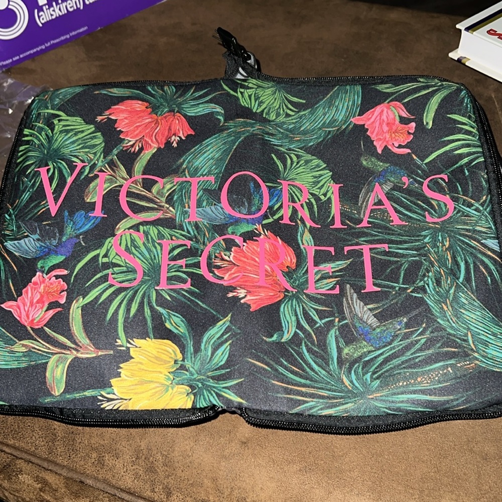 NWT Victoria’s Secret Tote Bag - Picture 8 of 11
